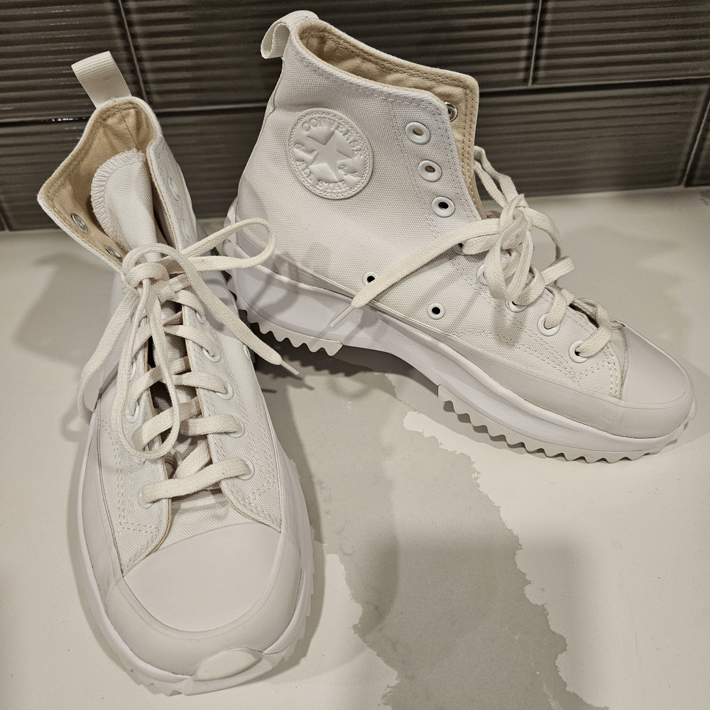 Converse Run Star Hike
